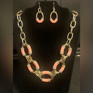 Avon Modern Links Statement Necklace and Earring Set. New